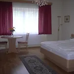 Gaestehaus Rudolf U. Sandra Denk Kwatera prywatna Wösendorf